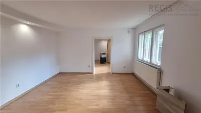 Casa individuala de 3 camere in zona Aurel Vlaicu - foto 2