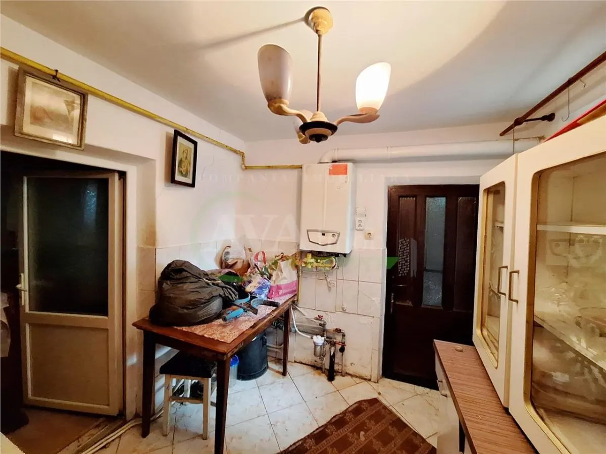 Casa batraneasca cu 3 camere, 350 mp teren â€“ Zona CFR | Garaj, beci - foto 11