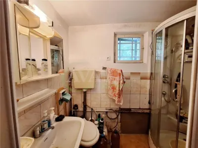 Casa batraneasca cu 3 camere, 350 mp teren â€“ Zona CFR | Garaj, beci - foto 15