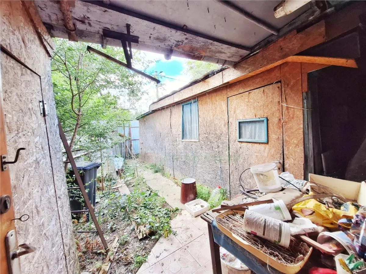 Casa batraneasca cu 3 camere, 350 mp teren â€“ Zona CFR | Garaj, beci - foto 3