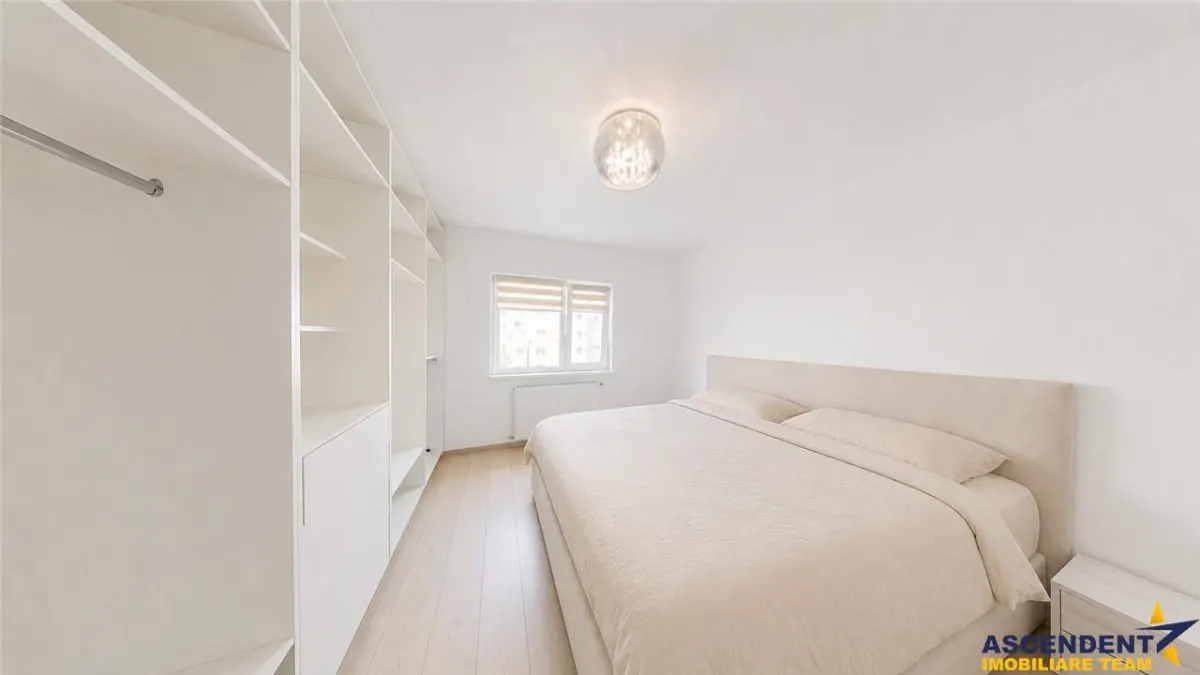 Apartament 3 camere, decomandat, etaj intermediar, Grivitei, Brasov - foto 3