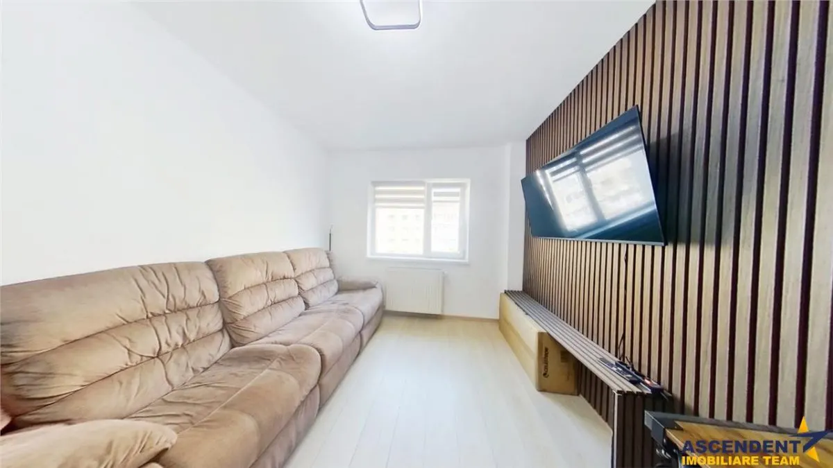 Apartament 3 camere, decomandat, etaj intermediar, Grivitei, Brasov - foto 5