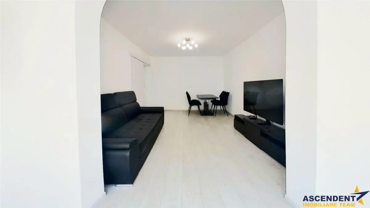 Apartament 3 camere, decomandat, etaj intermediar, Grivitei, Brasov - foto 8
