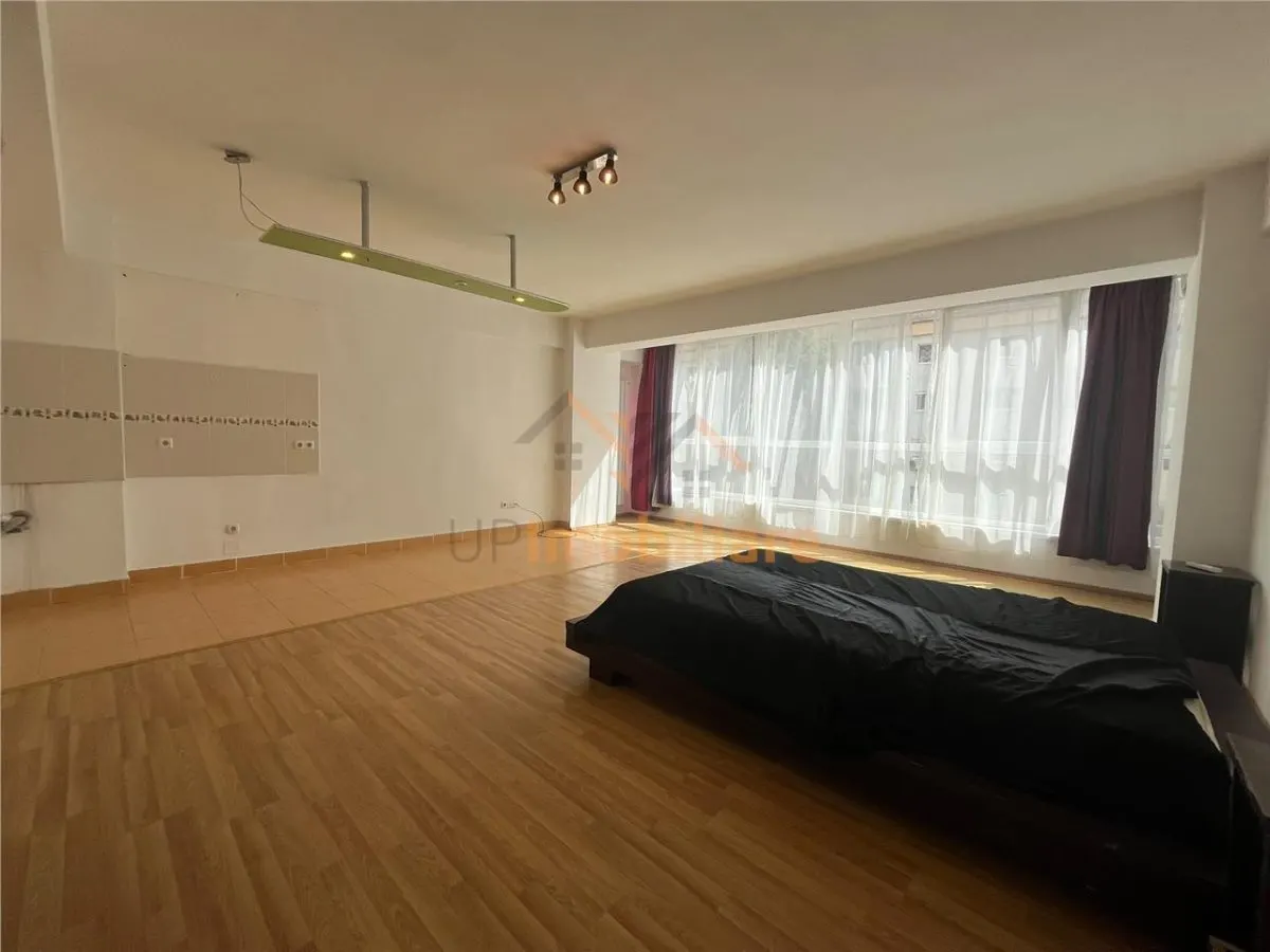 APARTAMENT TIP STUDIO | STR. LAPUSULUI | ORADEA - foto 1