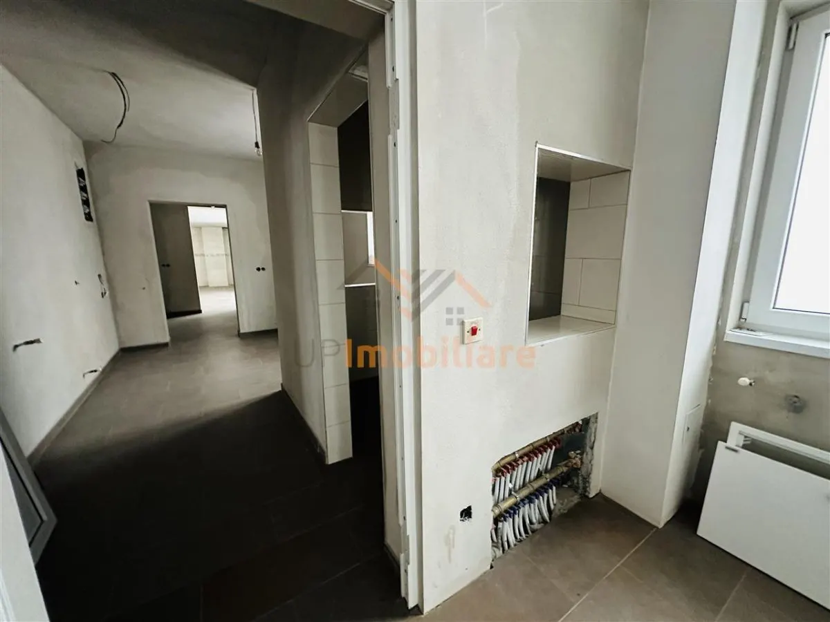 PENSIUNE 20 CAMERE, TEREN 1300MP, ZONA ARIESENI - foto 10