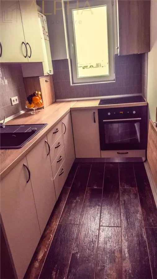 Apartament Ultracentral cu 2 Camere si Panorama Superba - foto 3