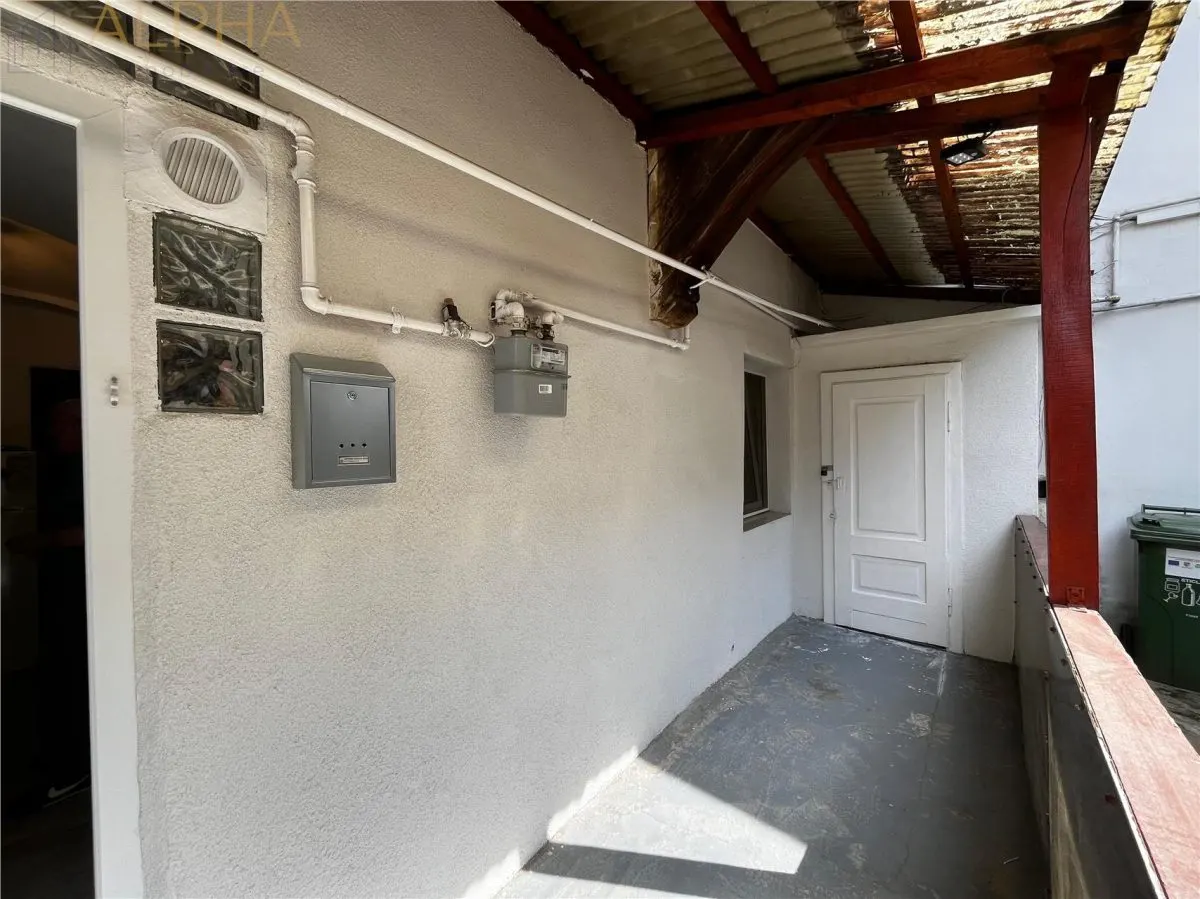Garsoniera spatioasa, renovata, cu terasa Str. Dornei - foto 6