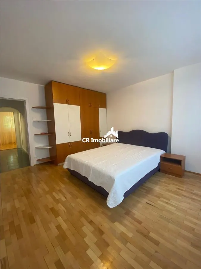 Apartament 3 camere Calea Vacaresti/ Pridvorului - foto 2