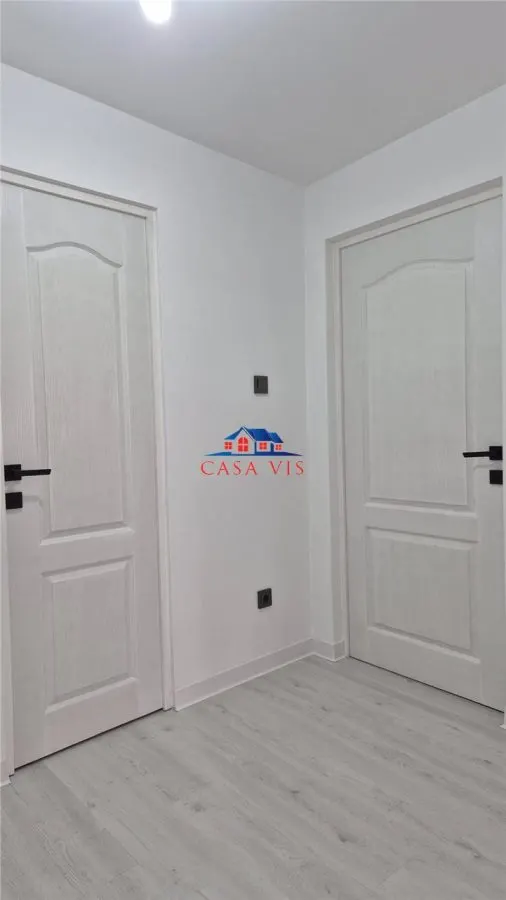 VANDUTA !!! Casa in Onesti, renovata 2025, 0742 801 123 - foto 3