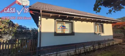 Casa in Onesti 0742 801 123, com Livezi - Onesti