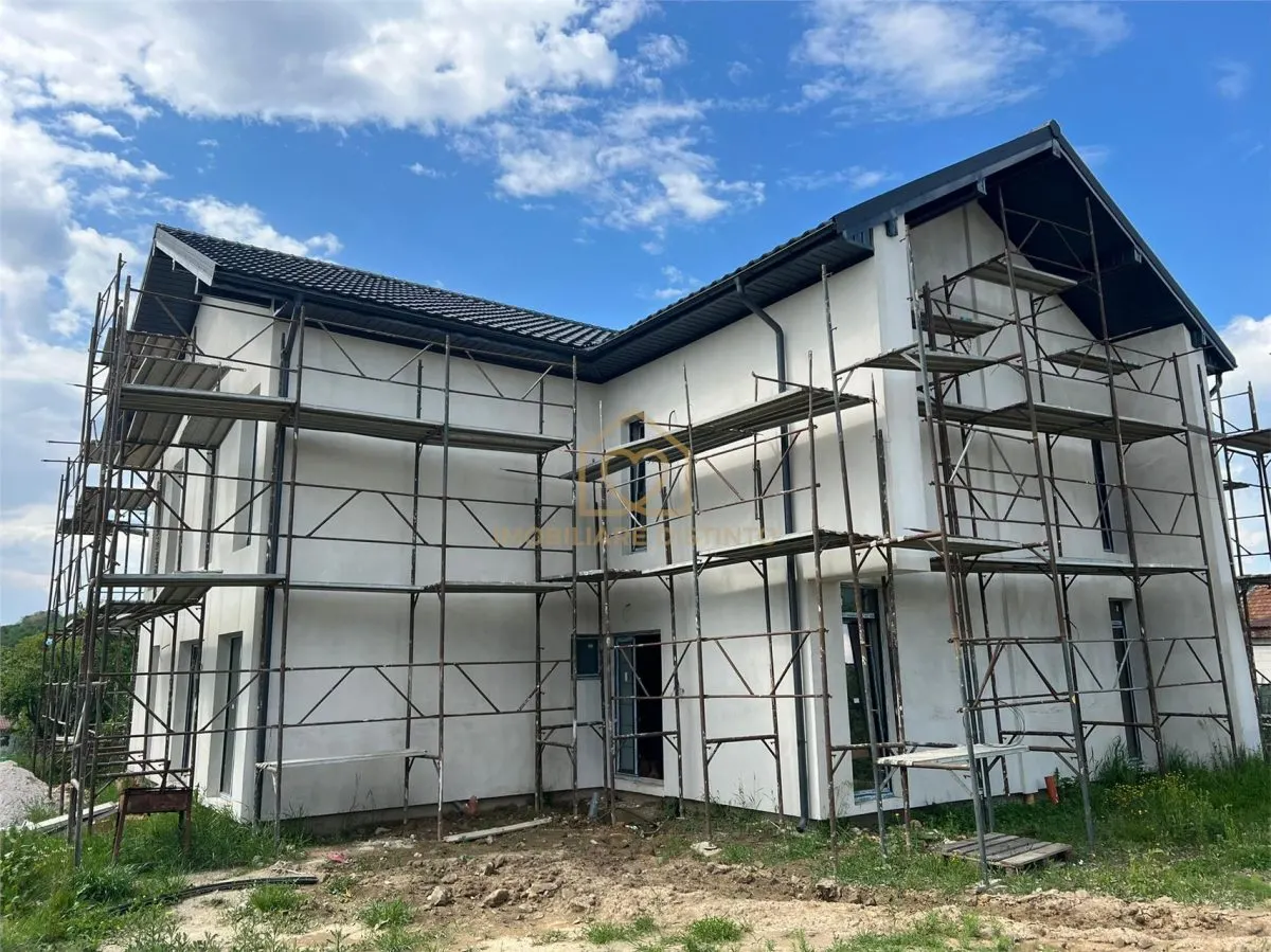 OPORTUNITATE! Casa cu 11 camere si 12 ari de teren - foto 7