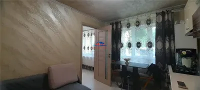 Apartament in Onesti 0742 801 1223, parter str Venus - foto 1