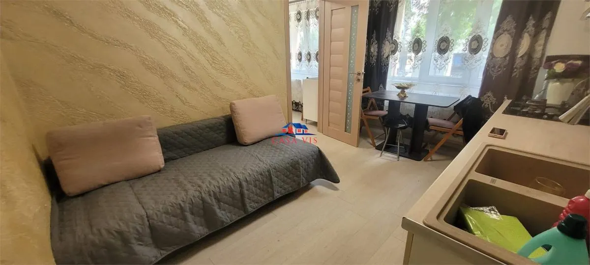Apartament in Onesti 0742 801 1223, parter str Venus - foto 2