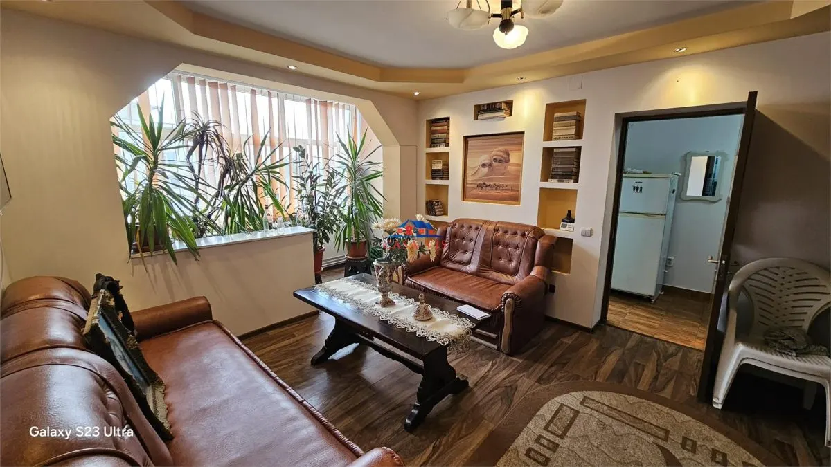 Apartament 2 camere in Onesti, zona ultracentrala, la cheie . - foto 1