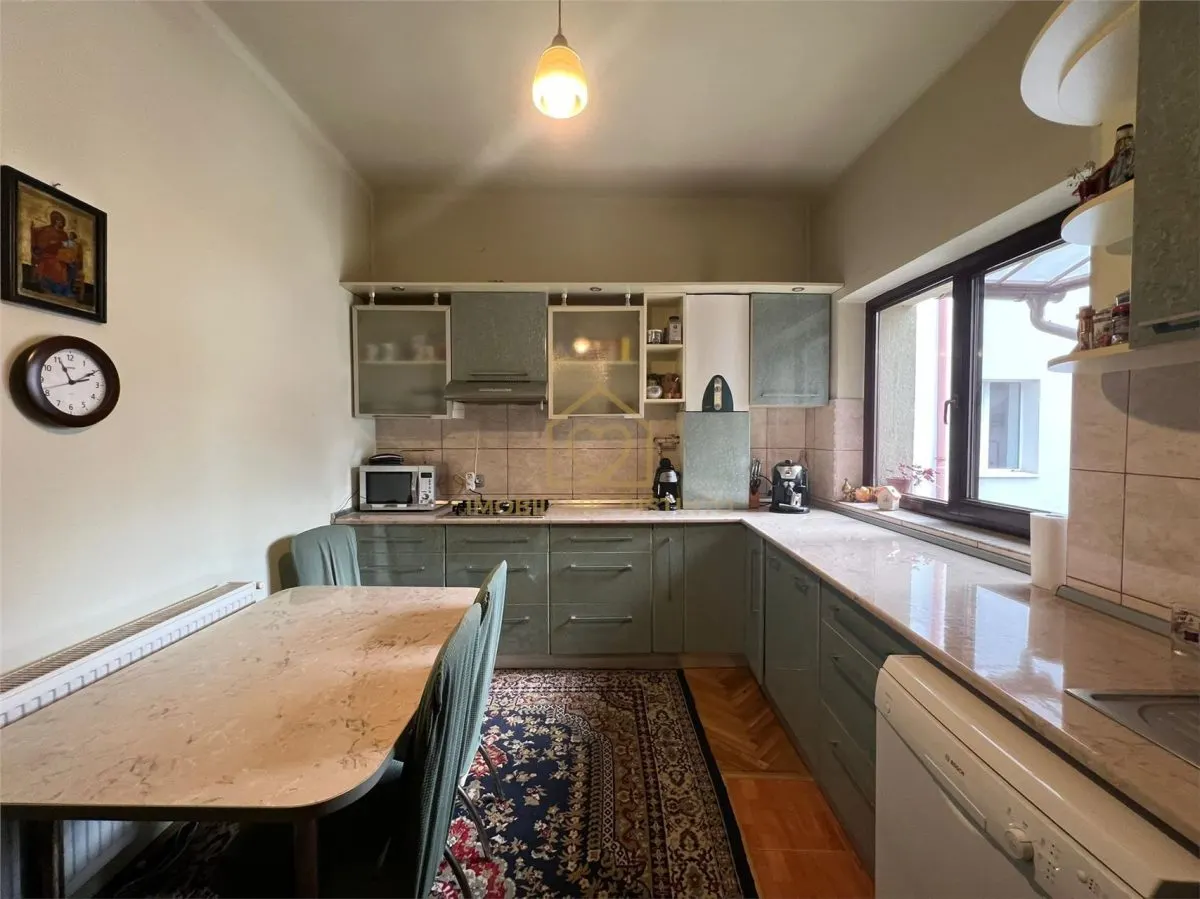 Casa cu 3 camere in zona parcului Regina Maria - foto 4
