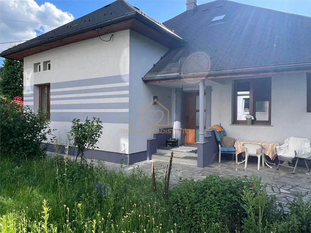 Casa cu 5 ari teren zona ultracentrala - foto 3