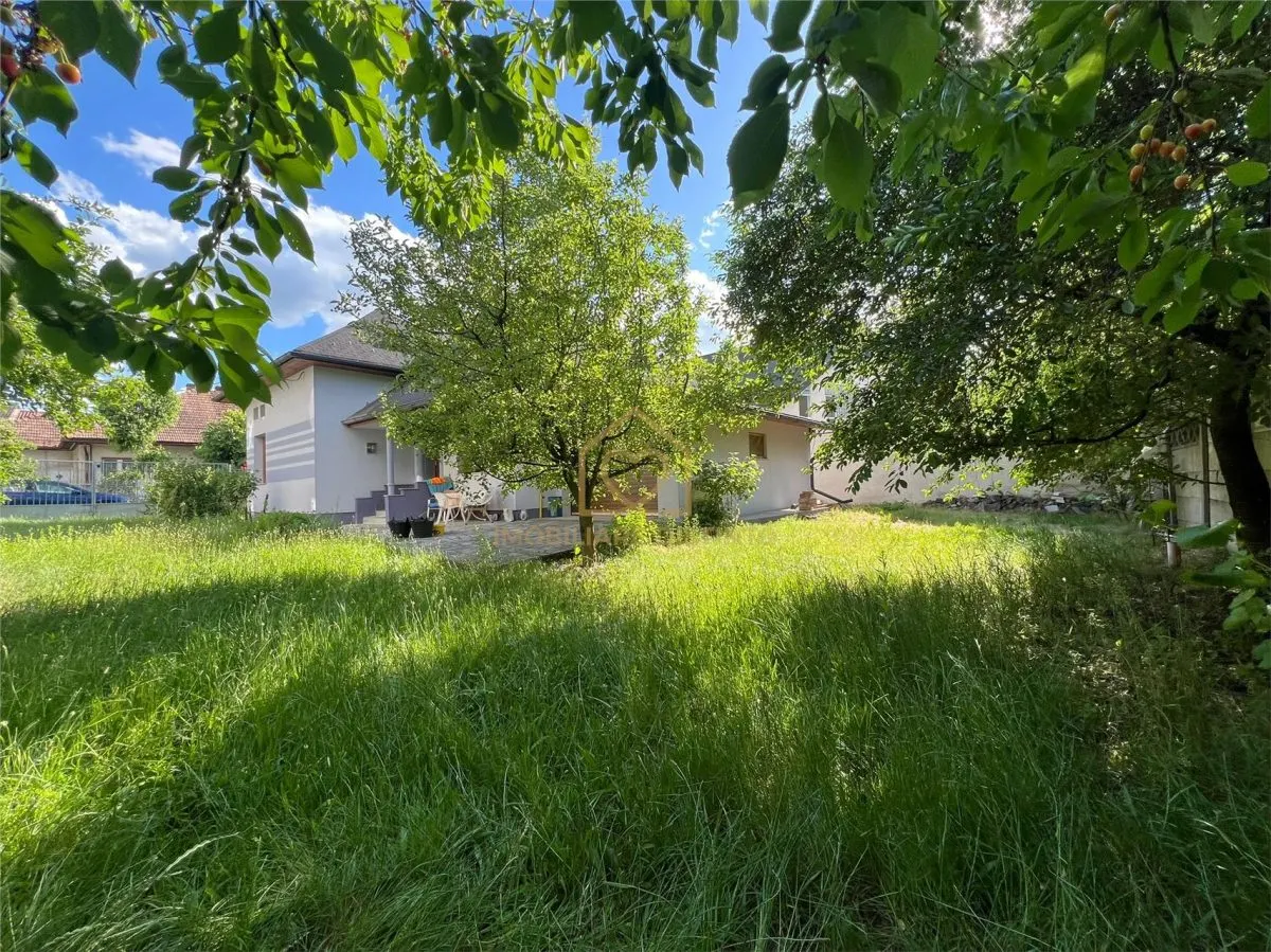 Casa cu 5 ari teren zona ultracentrala - foto 10