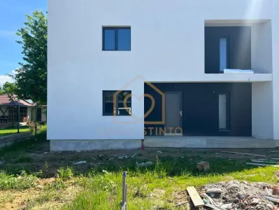 Duplex zona Castel Transilvania - Grosi