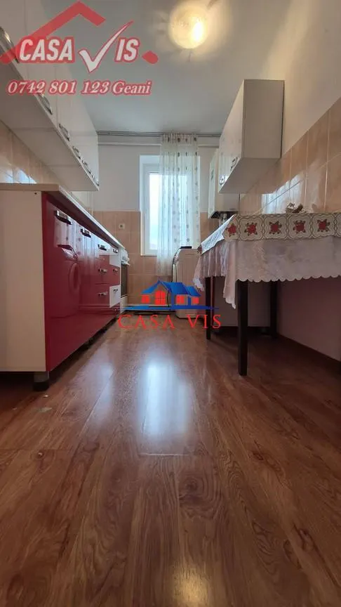 Apartament 3 camere in Onesti etajul 2/4 str Oituz - foto 12