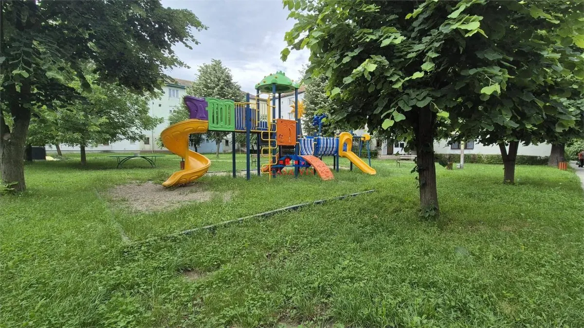 VANDUT !!! Apartament 2 camere in Onesti etajul 2 langa primarie la cheie - foto 14