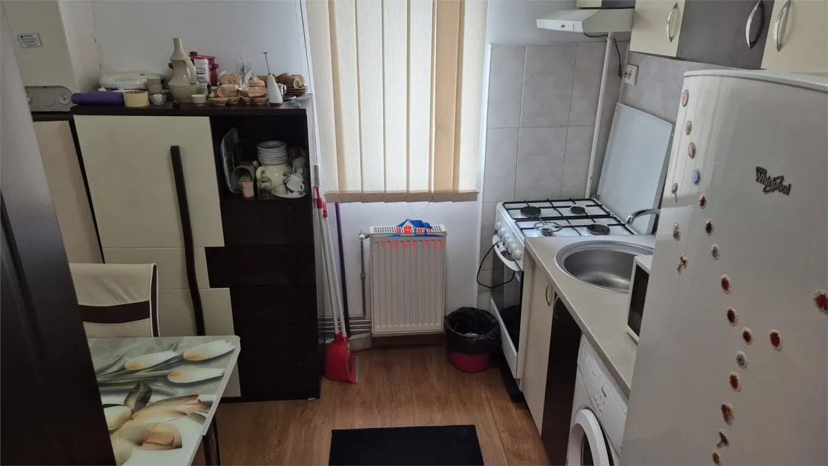 VANDUT !!! Apartament 2 camere in Onesti etajul 2 langa primarie la cheie - foto 9