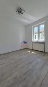 Apartament 2 camere decomandat in Onesti, totul nou. - foto 11
