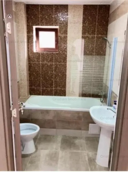 Bloc Nou, 3 camere decomandat, zona Radu Negru - foto 1