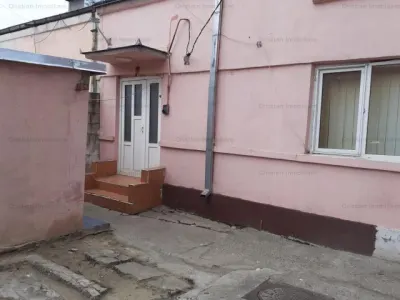 Casa 1 camere caramida, zona Centrala, teren=100 mp indiviziune - Braila