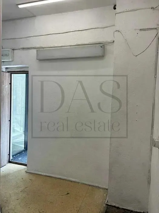 Spatiu comercial 7 mp | Piata Romana | Bulevardul Magheru | Intrare stradala - foto 1