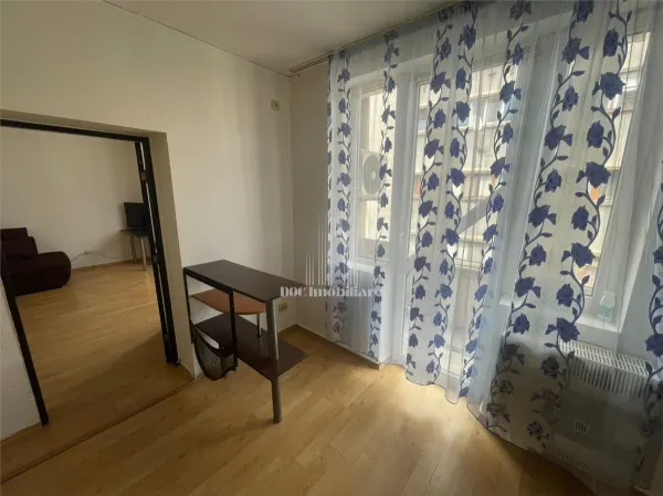 Apartament 3 camere București - poza 1