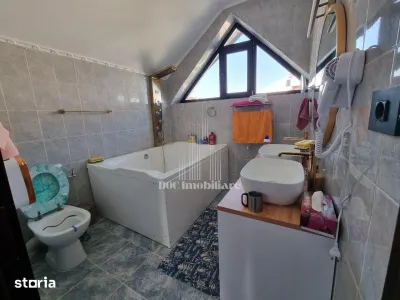 Casa 7 camere | Fundeni | Comision 0% | 270 mp | Curte | Vedere lac - foto 16