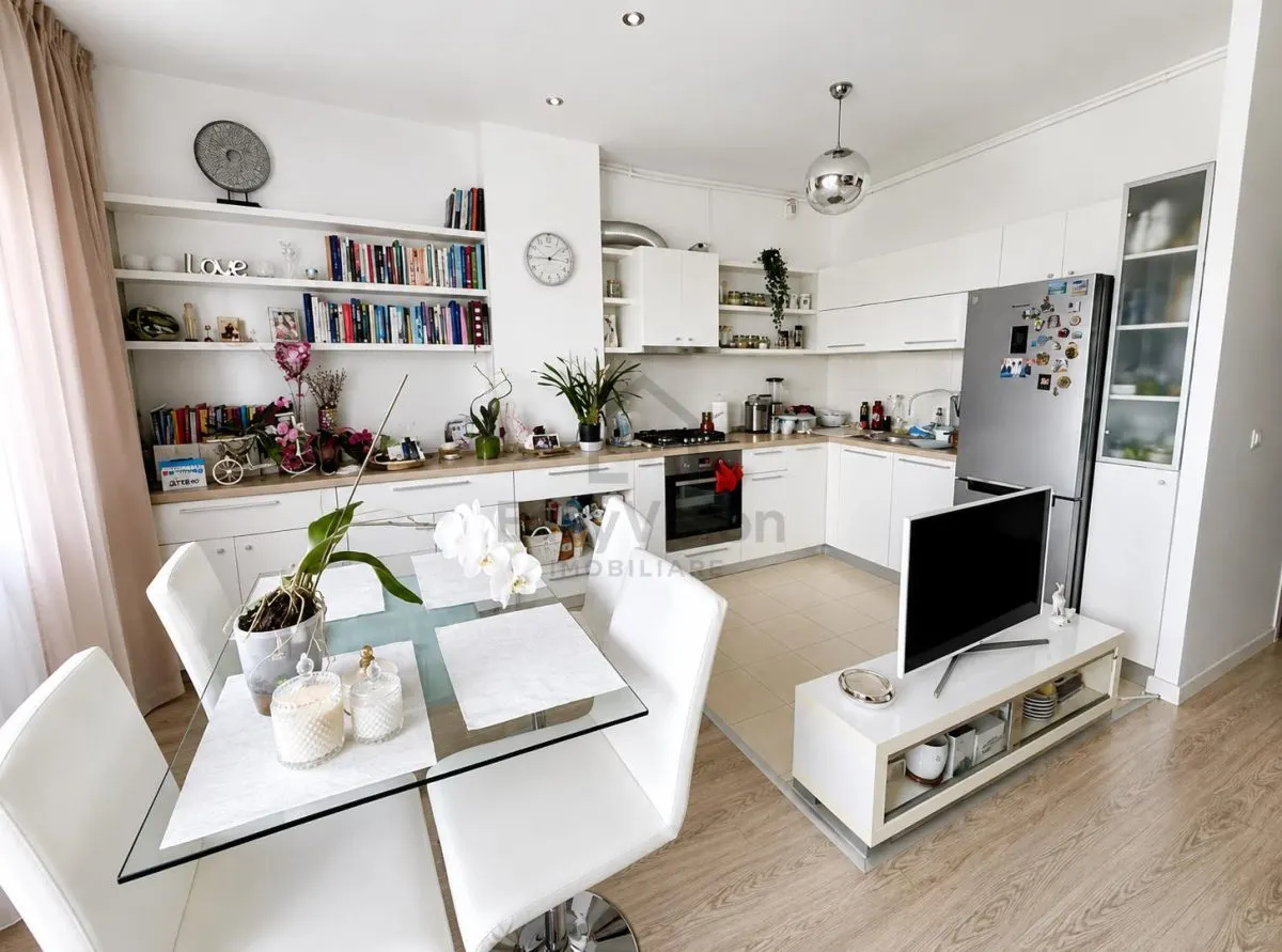 2 camere 64 mp | Amenajat cu designer | Etaj 10 | Vedere panoramica - foto 2