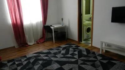 Garsoniera | Piata Muncii | 29 mp | Parter |Sector3 - Bucuresti