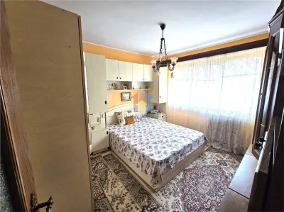 3 camere, etaj de mijloc, confort 1 decomandat, Viziru 3 - foto 3