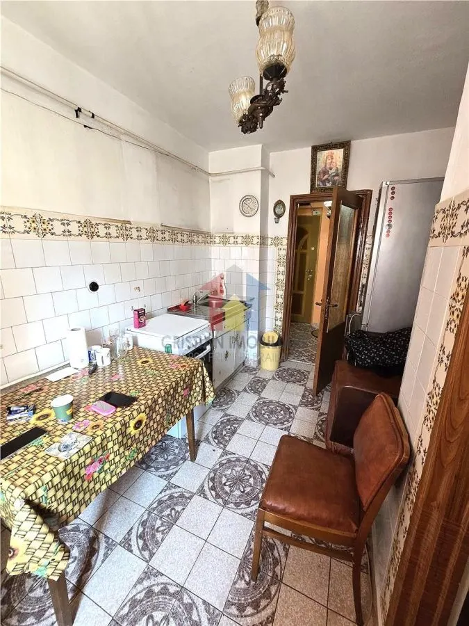 3 camere, etaj de mijloc, confort 1 decomandat, Viziru 3 - foto 7