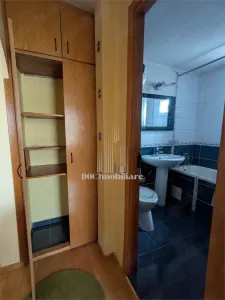 4 camere Costin Georgian | Parcare | Metrou | Pet Friendly | Masina Vase - foto 10