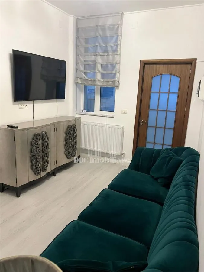 3 camere Casa in ansablu rezidential - Hala Traian | Centrala | Crama - foto 3