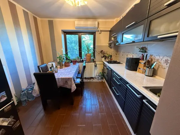 Apartament 3 camere București - poza 2