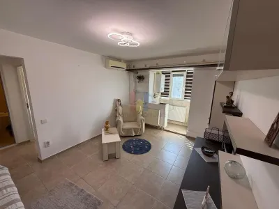 2 camere Mobilat si Utilat, Etaj intermediar in bloc cu lift, Viziru 3 - Braila