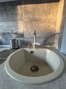 Apartament 2 camere , etaj 2, Piata Mare, mobilat utilat. totul nou - foto 18