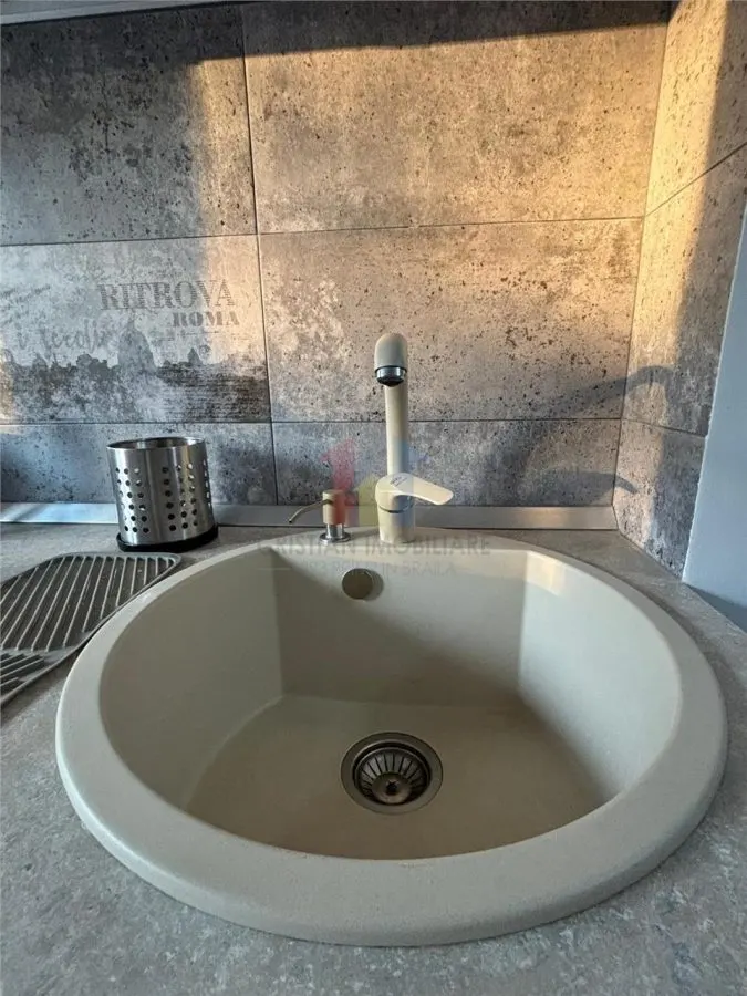 Apartament 2 camere , etaj 2, Piata Mare, mobilat utilat. totul nou - foto 18
