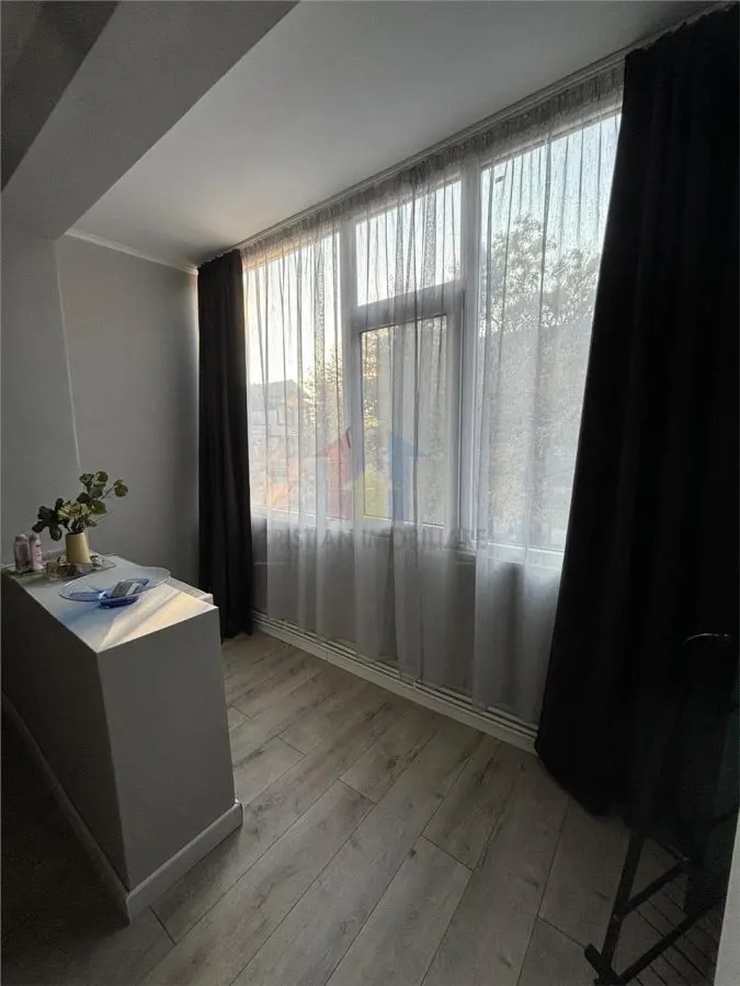 Apartament 2 camere , etaj 2, Piata Mare, mobilat utilat. totul nou - foto 8