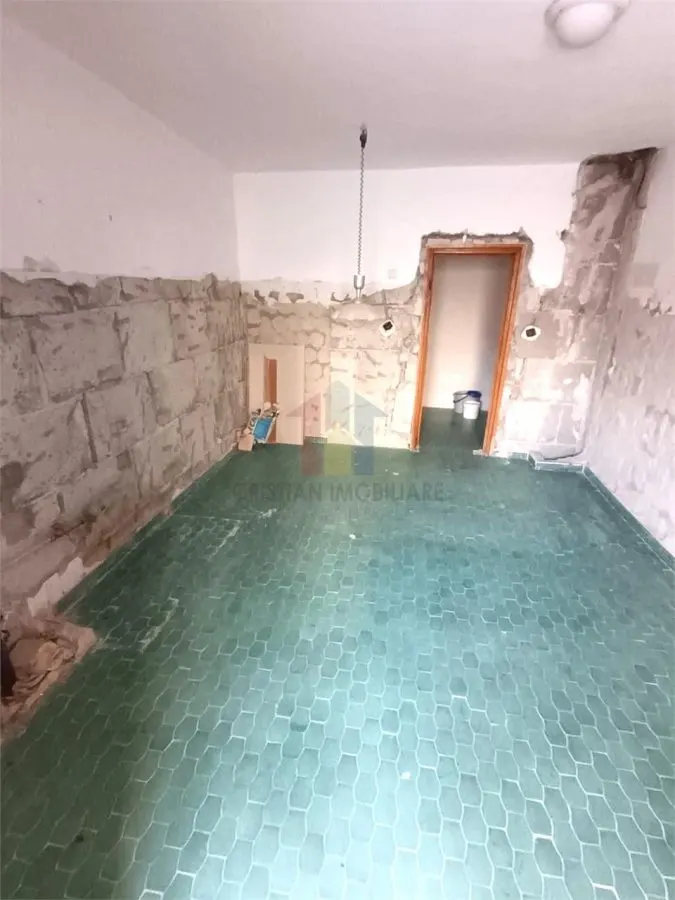 PARTER Ap 3 camere zona Dorobanti-Pta Mare, bloc finalizat1990 - foto 3
