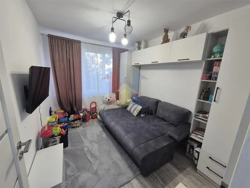 Video! MOBILAT SI UTILAT DE ACTUALITATE 3 camere zona Hipodrom, etaj 3 - foto 6