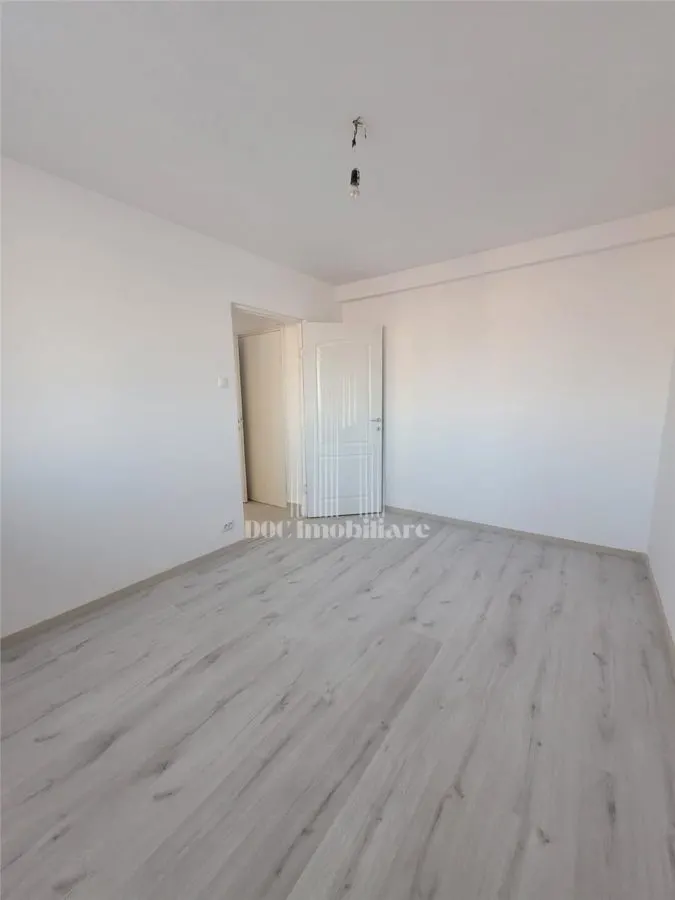 Vanzare Apartament 2 Camere Gorjului | Renovat Complet | Metrou - foto 1