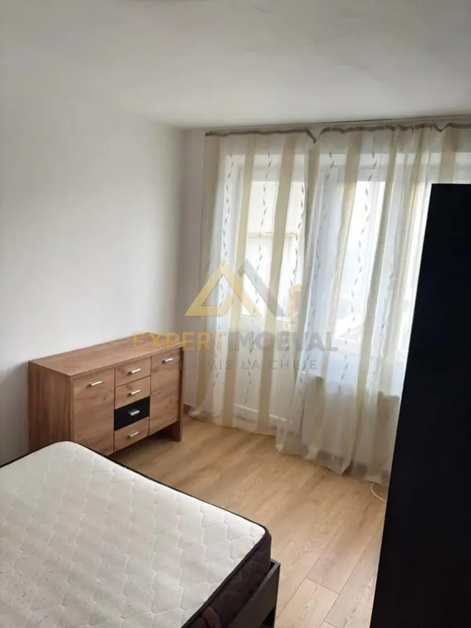 Apartament de inchiriat spațios și luminos strada Regel Mihai cu 3 dormitoare - foto 3