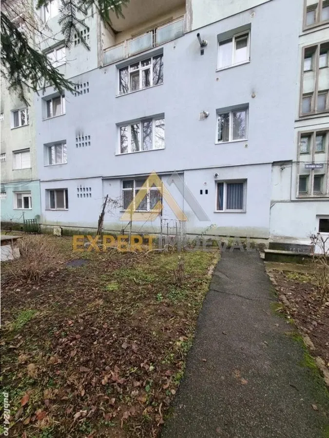 apartament 2 camere Baia Mare Str George Enescu nr 8 - foto 1