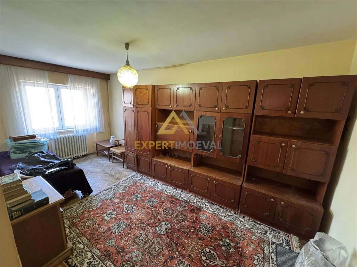 Apartament 3 camere pe Victoriei langa Casa de Cultura - foto 1