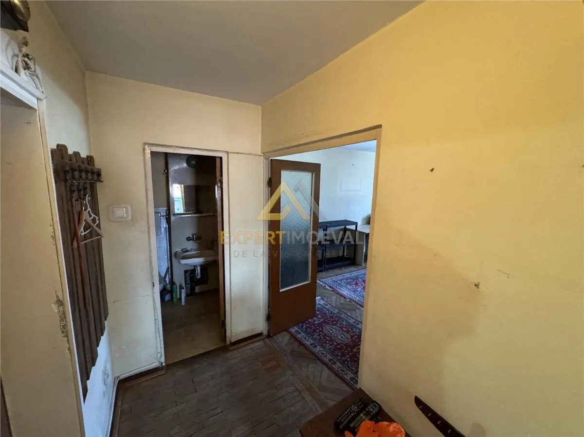Apartament 3 camere pe Victoriei langa Casa de Cultura - foto 2