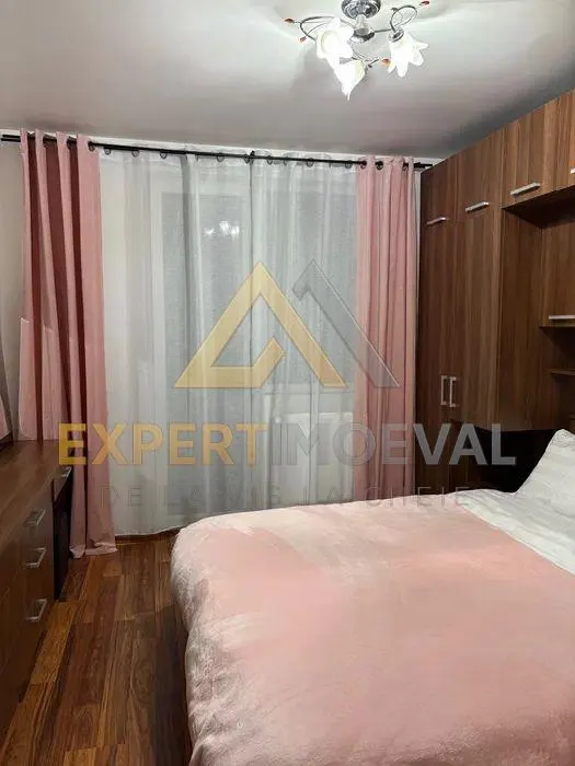 Apartament de vanzare, B-dul Regele Mihai, 3 camere, - foto 3